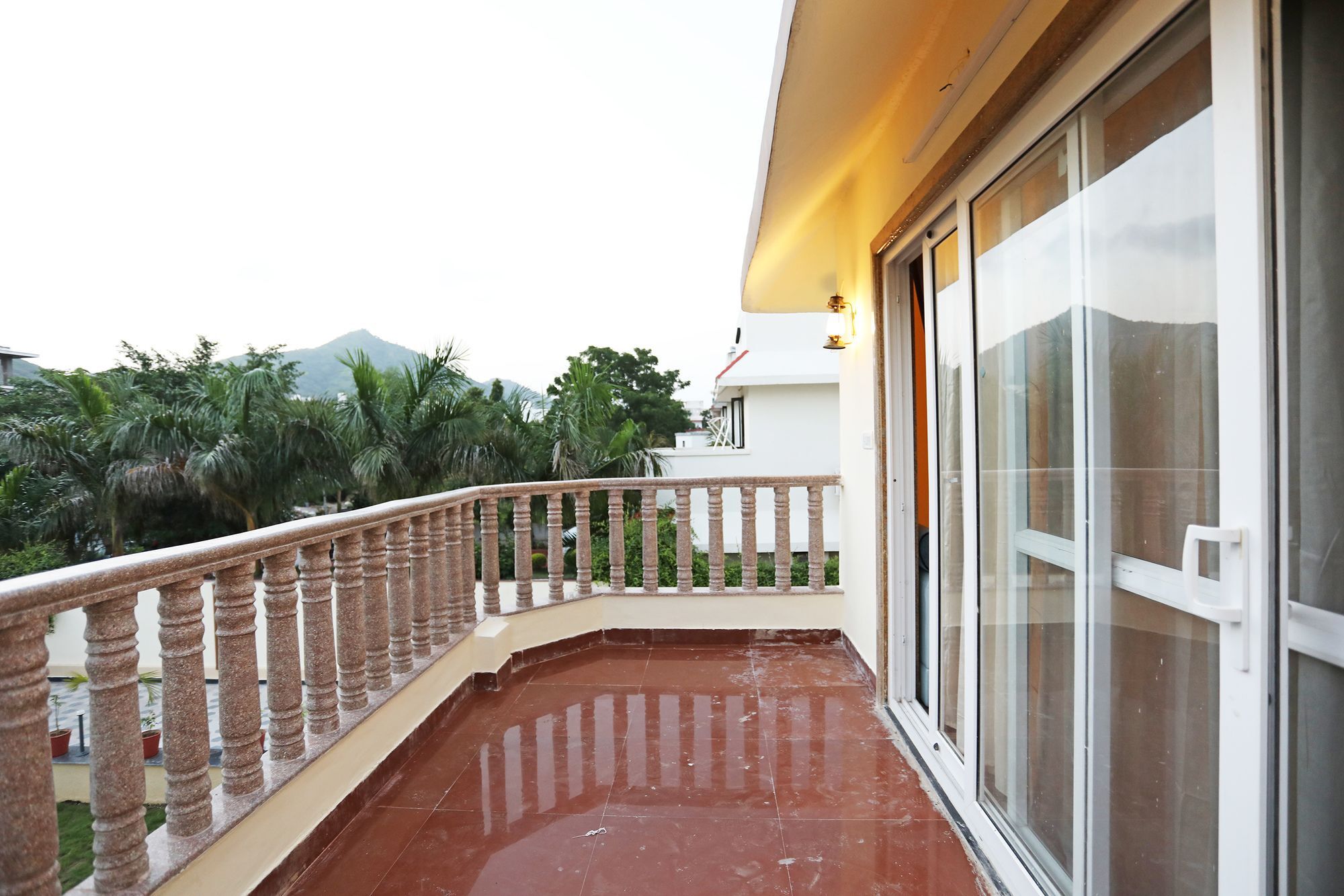 Oyo 9428 Hill View Room Goverdhan Vilas Udaipur Luaran gambar