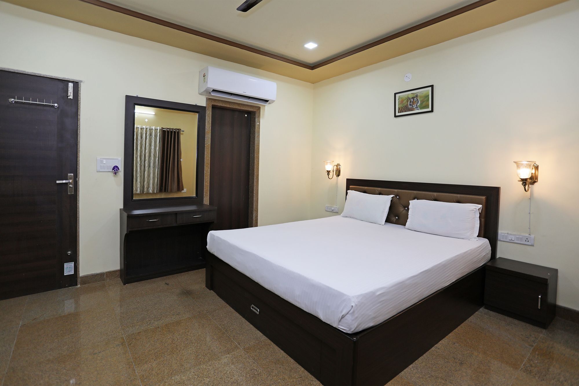 Oyo 9428 Hill View Room Goverdhan Vilas Udaipur Luaran gambar