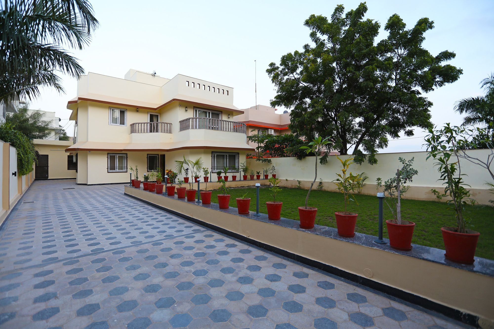 Oyo 9428 Hill View Room Goverdhan Vilas Udaipur Luaran gambar
